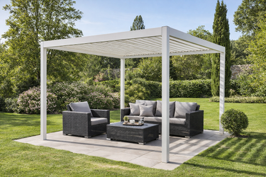Arredo giardino con pergole e strutture outdoor