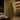 Albero di Natale artificiale Royal da 180 cm con 400 LED a luce bianco caldo, ambientato in un elegante soggiorno moderno