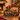 Treno natalizio con Babbo Natale, luci LED, musica ed effetto neve