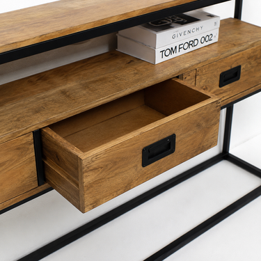 Mobile consolle stile industriale con piano effetto legno e telaio nero minimal