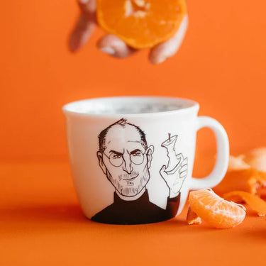 Tazza in Porcellana con Raffigurazione Steve Jobs Bianca e Nera - Capacità 350 ml