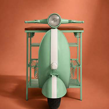 Carrello bar design vintage verde acqua ispirato a scooter retrò con struttura in metallo.