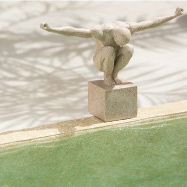 Scultura Decorativa Moderna in Resina per Interni - VIRON