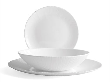Servizio piatti bianco dal design minimal raffinato per tavola elegante