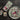 Set vassoi Blossom Garden con decorazione floreale su fondo verde salvia
