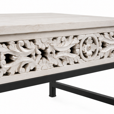 Coffee table moderno con decorazioni floreali scolpite a mano