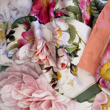 Tovaglia e tovagliolo coordinati Rose Flower con stampa floreale romantica